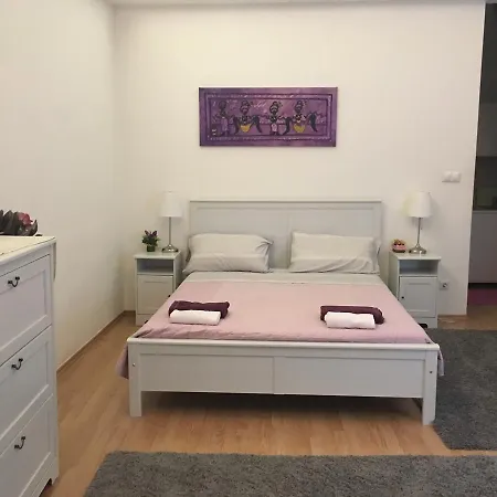 Eva Downtown Apartment